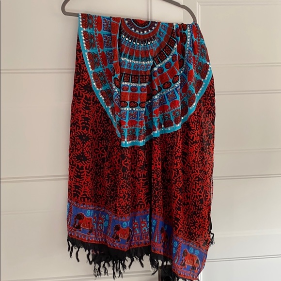 Cover up - Picture 2 of 5